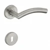 Paire de béquilles avec rosaces pour porte d'entrée, carré 7mm, inox - SP