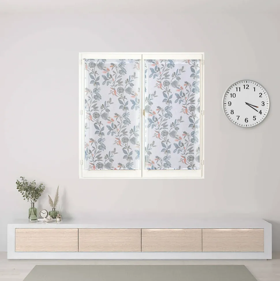 Paire de voilages imprimés bleu avec finition passe-tringle 60x160cm.