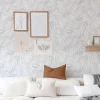 Papier peint adhésif feuille de palmier gris en vinyle lavable et amovible - 1 rouleau 50x300 cm - Decochic