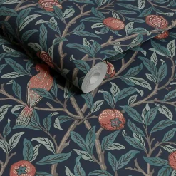 Papier peint intissé Bird pomegranate bleu marine, corail L.1000 x l.52cm William Morris