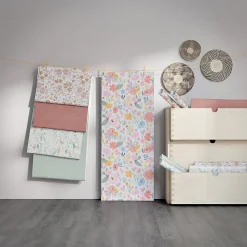 Papier peint pré-encollé vinyle intissé bouquet de fleurs Easy Roll GoodHome Tullie rose l.53 x H.1005 cm