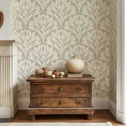 Papier peint royal et sobre avec fleurs de lys - 425x260 cm (l x h)