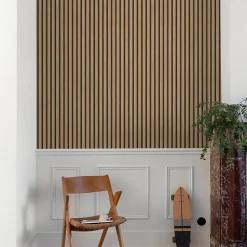 Papier peint vinyle expansé sur intissé effet lattes de bois foncé L.1005 x l.53cm Grandeco