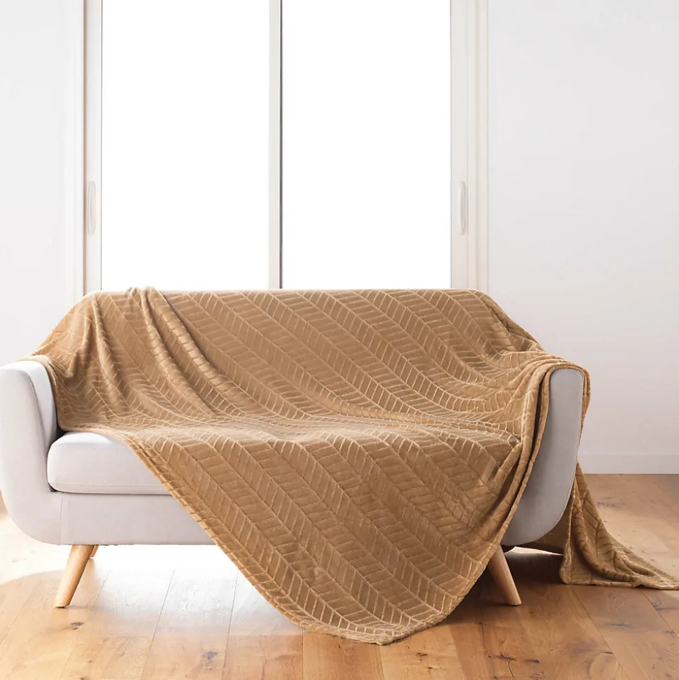 Plaid 180 x 220 cm en flanelle relief uni Modèle ARYA Coloris Camel