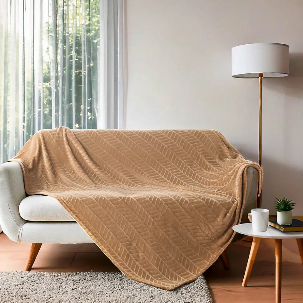 Plaid 180 x 220 cm en flanelle relief uni Modèle ARYA Coloris Camel