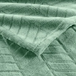 Plaid 180 x 220 cm en flanelle relief uni Modèle ARYA Coloris Sauge