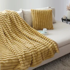 Plaid côtelé ocre effet fourrure Matisse - 125x150cm - Ocre