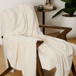 Plaid flanelle côtelé Arum ivoire 240x220cm - Atmosphera