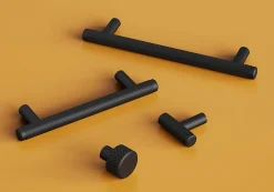 Poignée de meuble en T GoodHome Irus acier mat noir l.168mm x l.12mm x H. 35mm entraxe 128mm