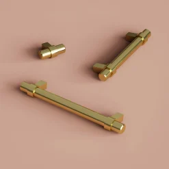 Poignée de meuble en T GoodHome Kerver acier et Zamac effet laiton doré l.136mm x l.18mm x H. 34mm entraxe 96mm