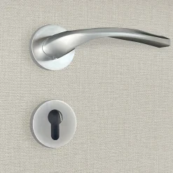 Poignée de porte design à cylindre finition aspect chrome mat Flavia - KATCHMEE