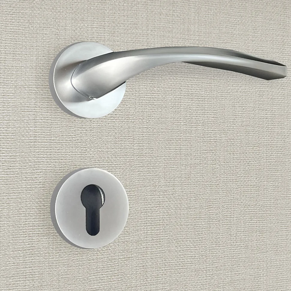 Poignée de porte design à cylindre finition aspect chrome mat Flavia - KATCHMEE