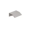 Poignée en aluminium avec finition anodisée mat, dimensions: 80x18x39mm et inserts: 64mm-