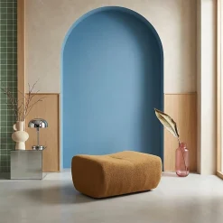 Pouf. repose-pieds pour chauffeuse Sokol bouclette texturée moutarde - Sokol