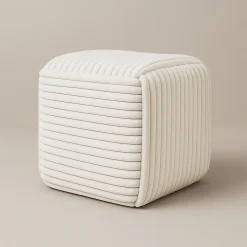 Pouf WIKI crème style moderne 43x43x38 cm, confort et élégance.