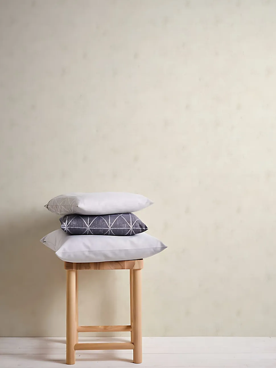 Profhome 374161-GU Papier peint ton-sur ton légèrement texturé brillant 5,33 m2