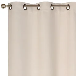 Rideau Occultant beige prêt à poser pour un intérieur élégant