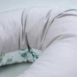 SEVIRA KIDS Coussin de maternité et d'allaitement + housse Eucalyptus