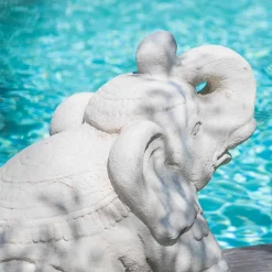 Statue eléphant assis 40cm blanc crème
