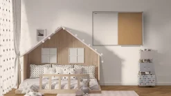 Tableau Combi 2 en 1, Blanc Magnétique Effaçable à Sec et en Liège avec Cadre en Aluminium 90x60cm