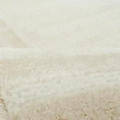 Tapis chambre tissé motif géométrique CERABI, crème