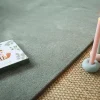 Tapis doux - Hypnose vert sauge - Galon vert olive - 120 x 170 cm