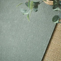 Tapis doux - Hypnose vert sauge - Galon vert olive - 120 x 170 cm