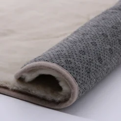 Tapis effet fourrure ultra doux beige L.90 x l.60cm Ornami