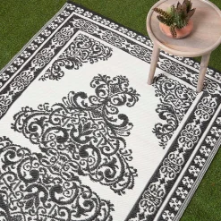 Tapis extérieur terrasse réversible - Tapis de jardin imperméable résistant UV - Motif persan - Noir - 119x186 cm - HOMESCAPES