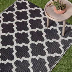 Tapis extérieur terrasse réversible - Tapis de jardin imperméable et résistant UV - Nola - Noir- 150x240 cm - HOMESCAPES