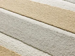 Tapis intérieur ATTICGO argent rectangulaire géométrique avec relief 160x230 cm FLORA