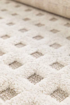Tapis intérieur ATTICGO blanc rectangulaire scandinave avec relief 120x170 cm DIENA