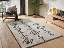 Tapis intérieur ATTICGO blanc rectangulaire shaggy ethnique 160x230 cm ATLAS