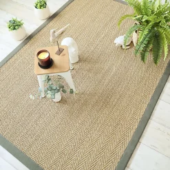 Tapis Jonc de mer - Bihar fin chevron - Ganse chenille vert mousse - 140 x 200 cm