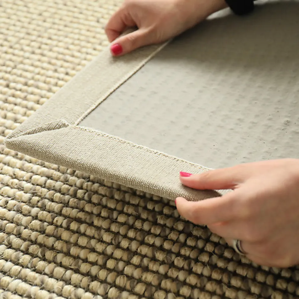 Tapis Laine et sisal - Caloundra grosses boucles crème - Ganse chenille grège - 80 x 150 cm