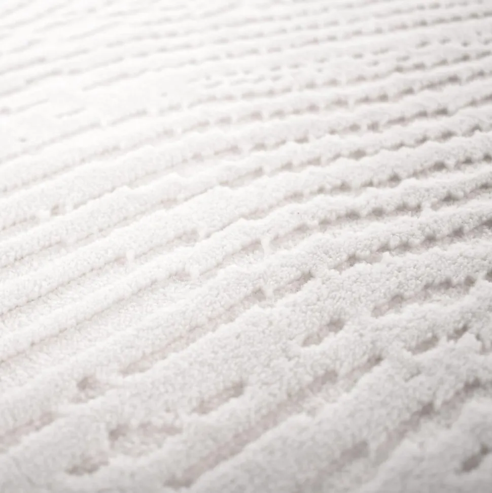 Tapis salon et chambre tissé motif faux uni DAMCIA, crème
