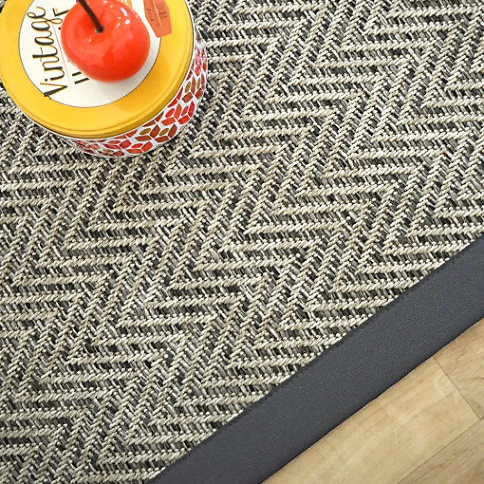 Tapis tissé plat - Java Chevron silver - Ganse coton noir - 120 x 170 cm