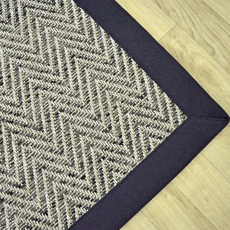 Tapis tissé plat - Java Chevron silver - Ganse coton noir - 120 x 170 cm