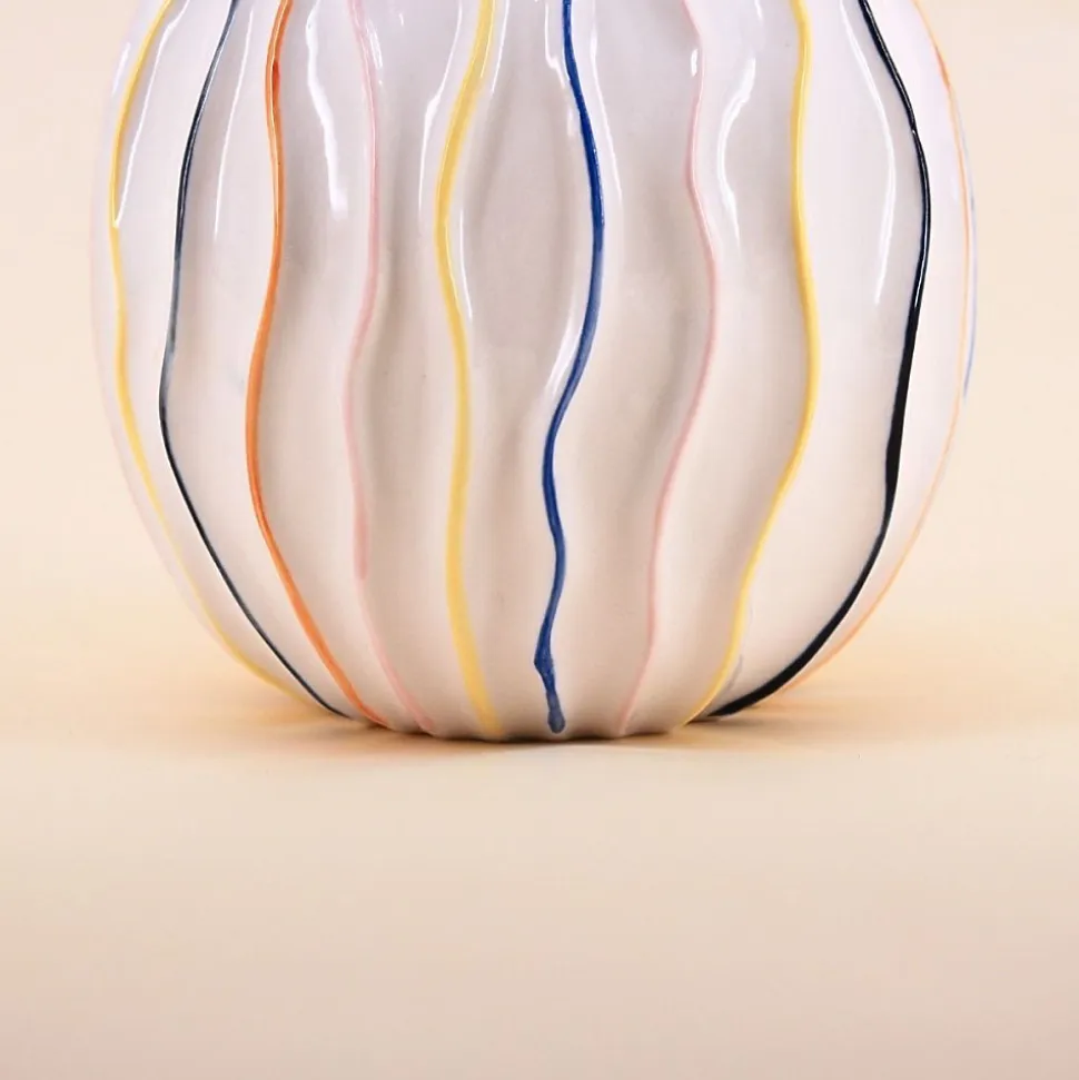 Vase blanc en céramique lignes colorées 19cm