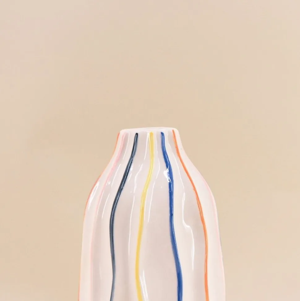 Vase en céramique blanches lignes colorées 17cm