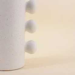 Vase en porcelaine à perles latérales 31cm