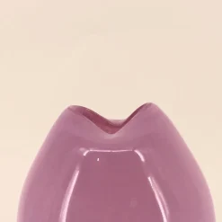 Vase ondulé en verre opaque rose 22cm