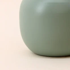 Vase tube en métal vert 23cm, Cléo